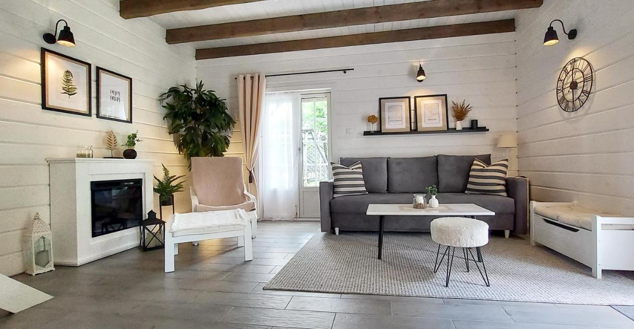 Zolte Drzwi Sucha Rzeczka Villa Ngoại thất bức ảnh